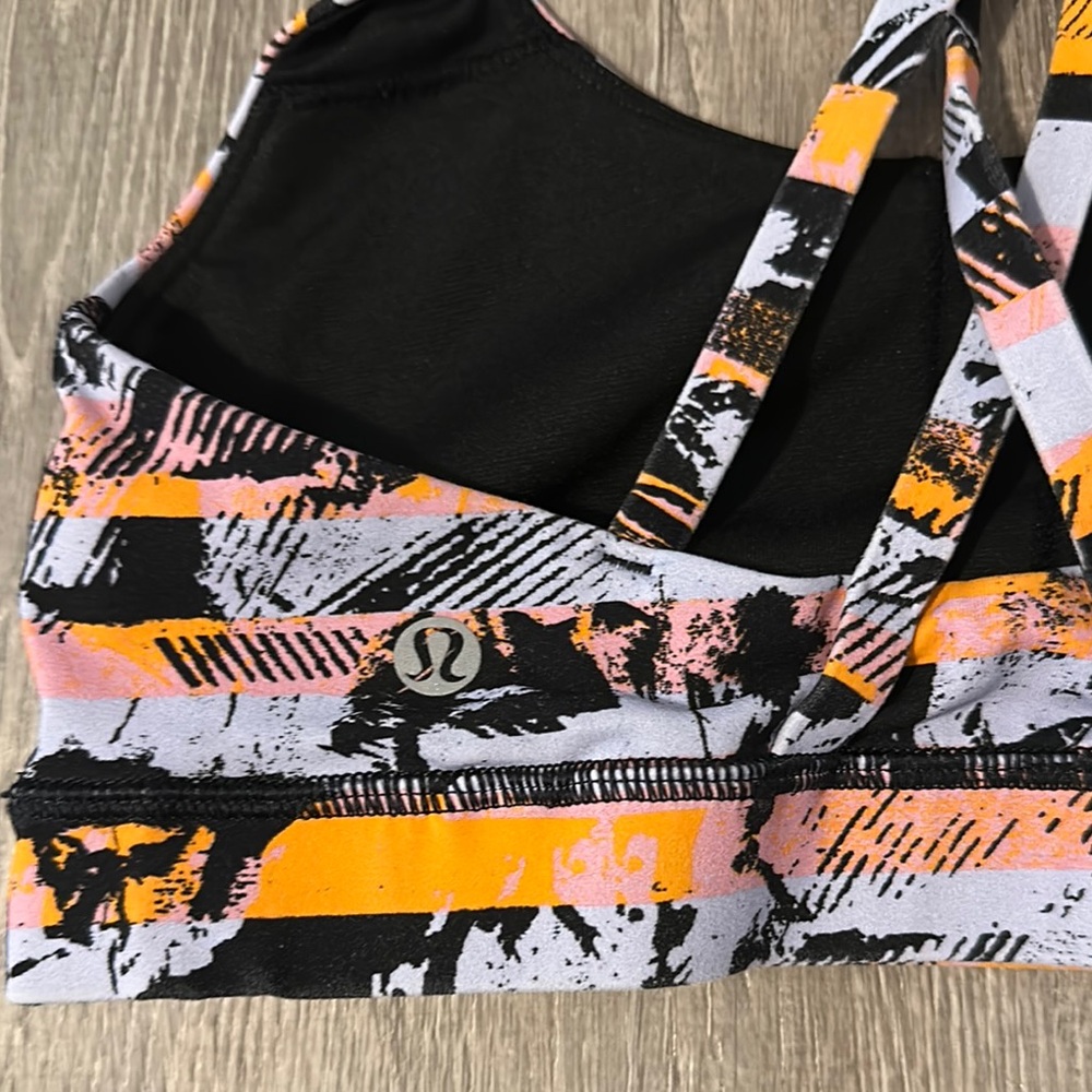 Lululemon Women's Sz 4 Energy Athletic Workout Yoga Cross Strap Sports Bra - Picture 4 of 8